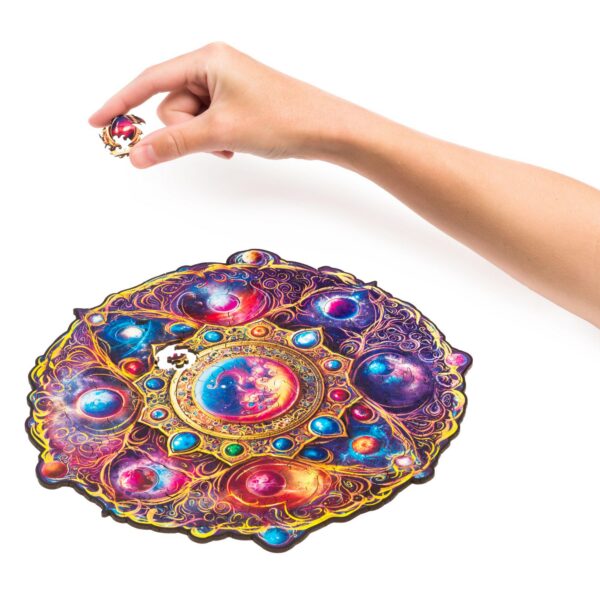 Kosminen uni mandala