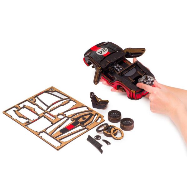 Comet GTS Must-Punane